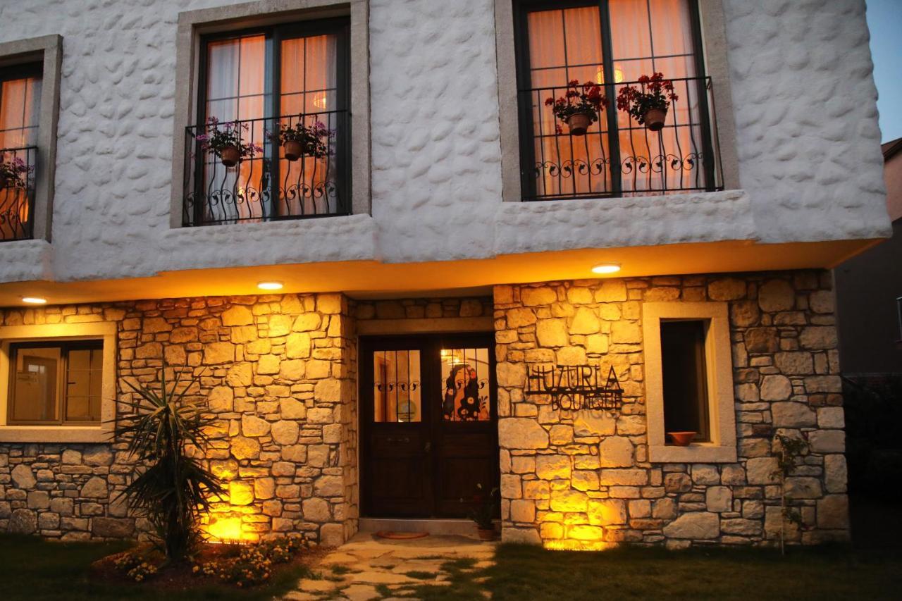 Huzurla Otel Измир Экстерьер фото