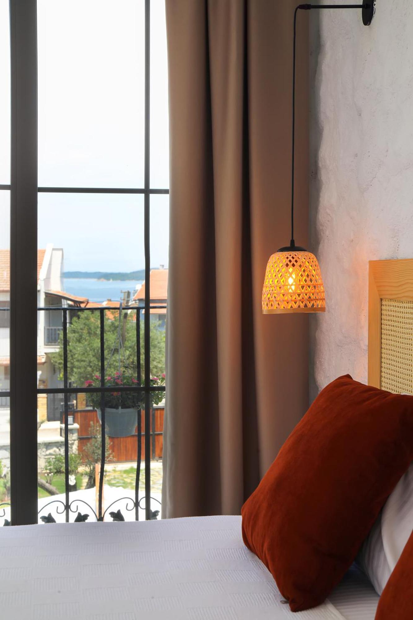 Huzurla Otel Измир Экстерьер фото